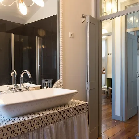 Feels Like Campo De Ourique Trendy Loft Apartment
